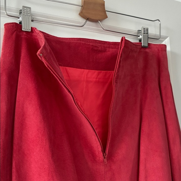 Danier Size 12 Suede Leather Maxi Skirt with Slit - Pink - Picture 5 of 6